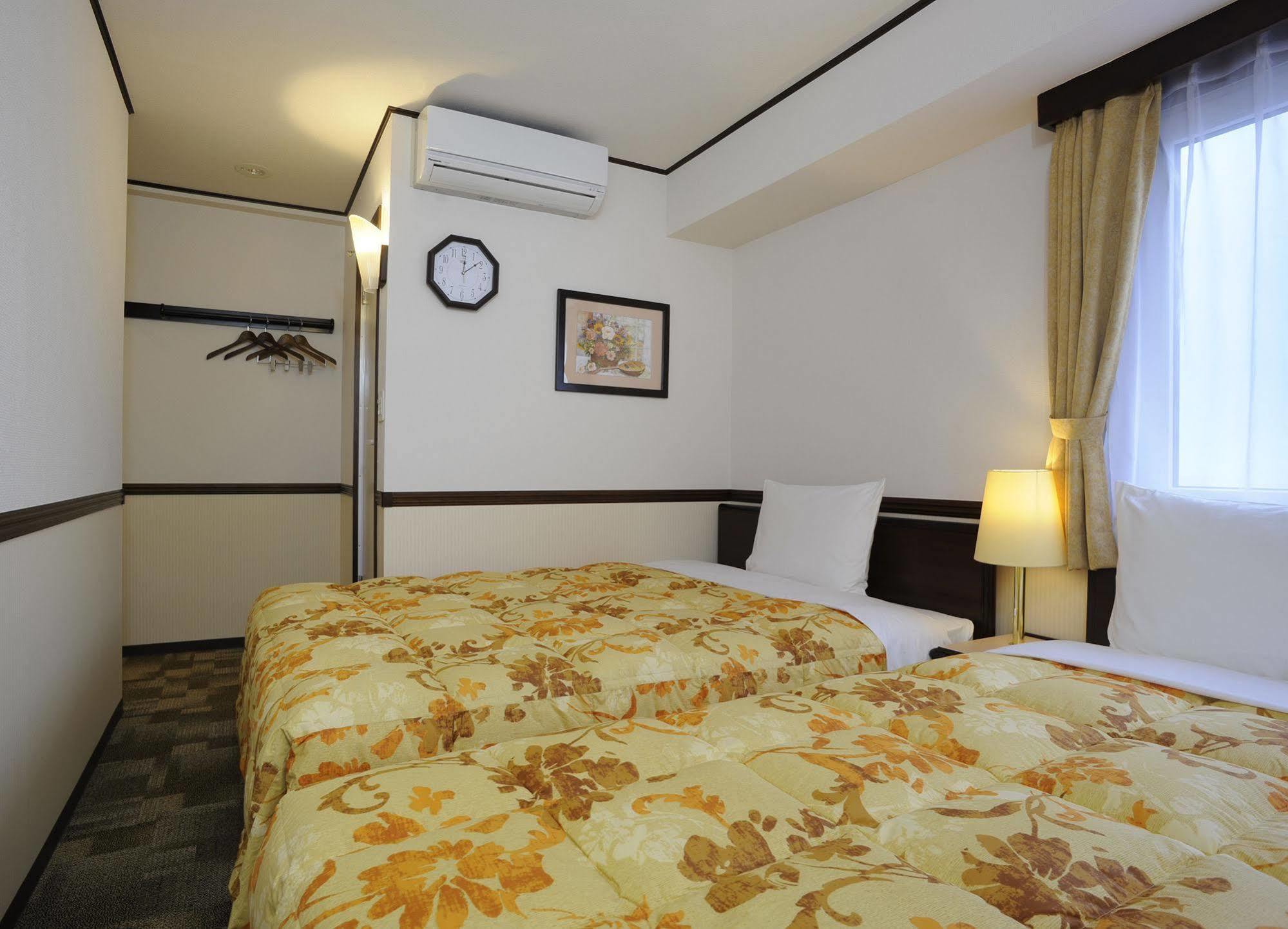 Toyoko Inn Tottori Eki Minami Guchi Exterior foto